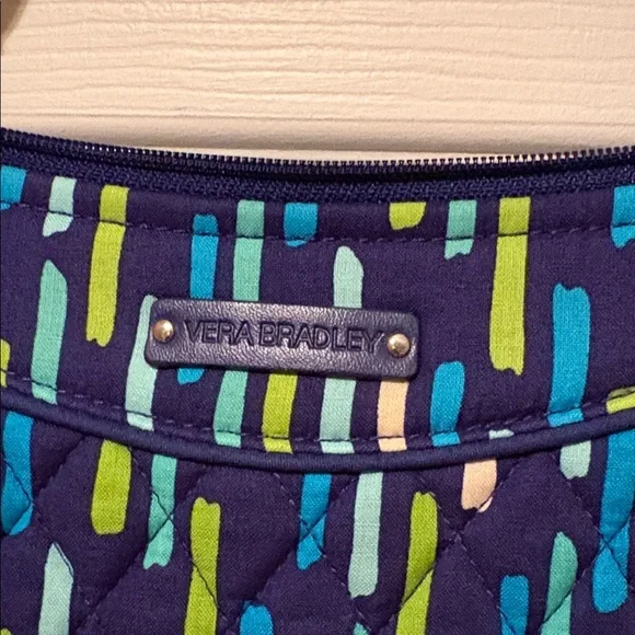 NWT Vera Bradley crossbody Katalina Showers, adjustable crossbody strap. - Picture 3 of 12
